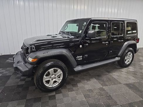 Used 2019 Jeep Wrangler Unlimited Sport S AWD/4WD image 6