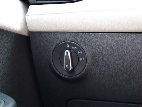 New 2025 Volkswagen Taos S image 21