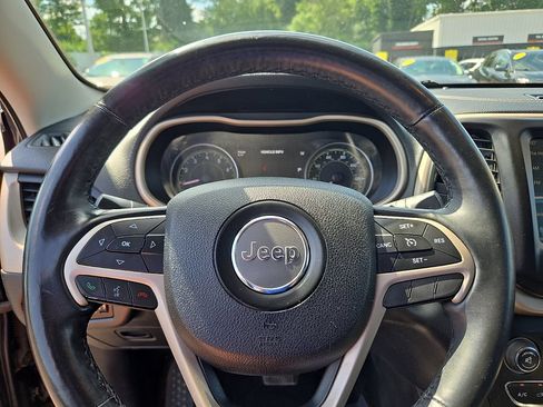 Used 2014 Jeep Cherokee Limited AWD/4WD image 20
