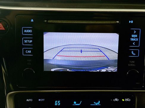 Used 2019 Toyota Corolla L image 15