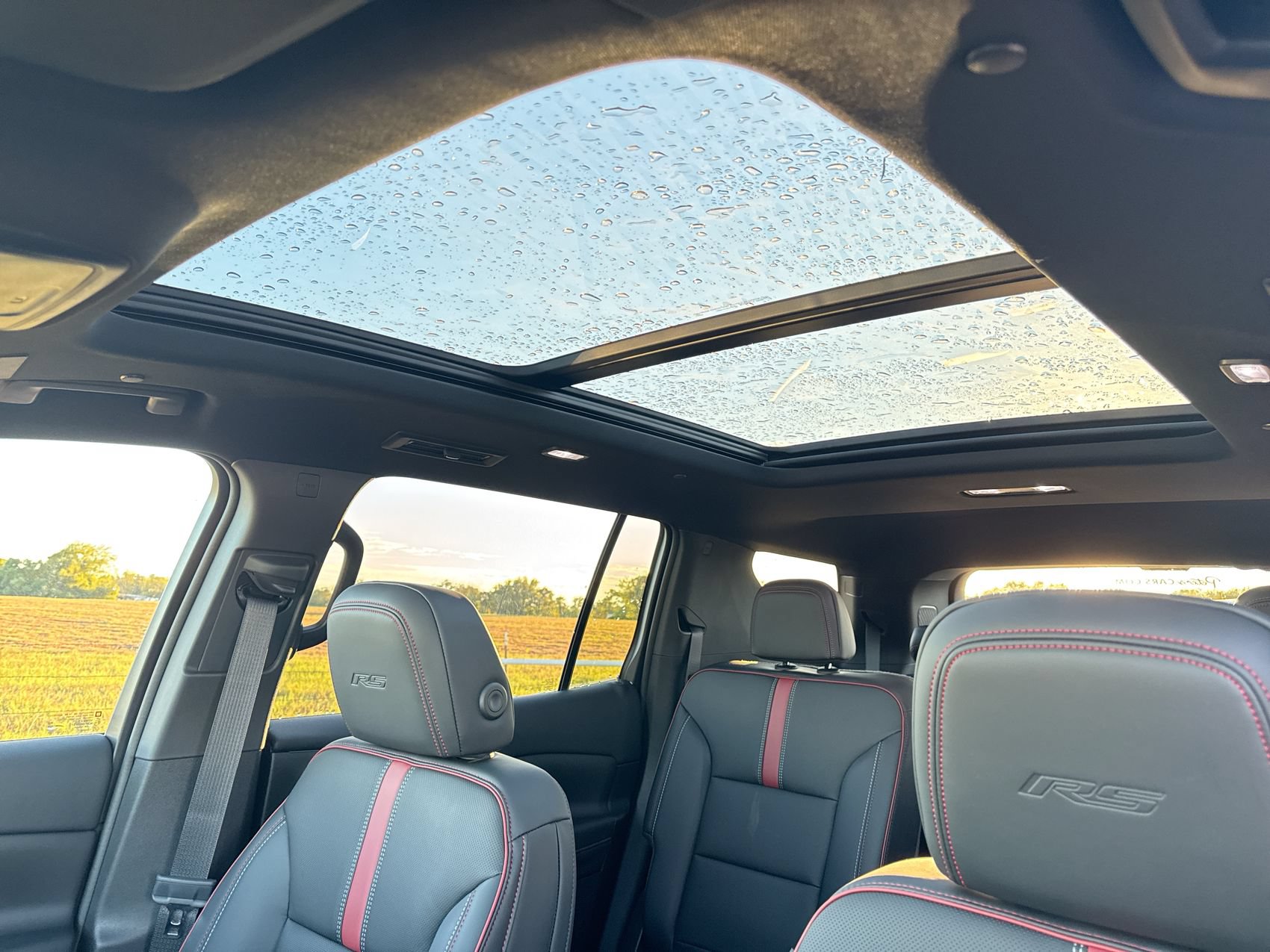 New 2027 Chevrolet Traverse RS FWD image 24