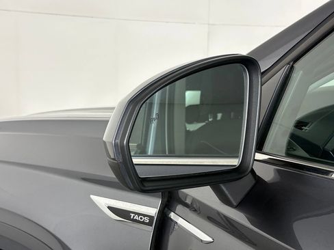 Used 2024 Volkswagen Taos SE FWD image 16