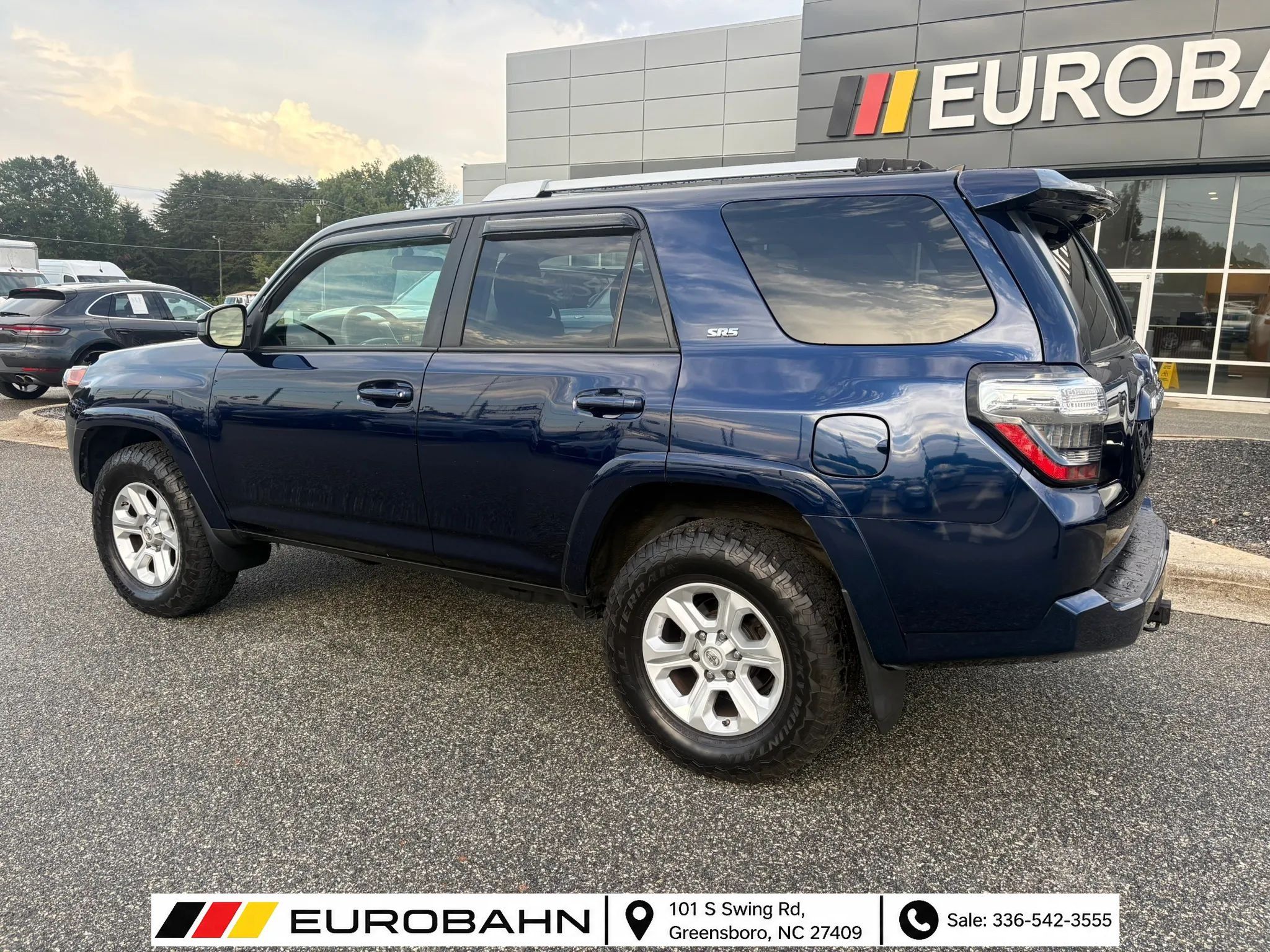 Used 2015 Toyota 4Runner SR5 AWD/4WD image 27