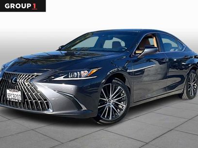 Used 2025 Lexus ES 300h w/ Premium Package