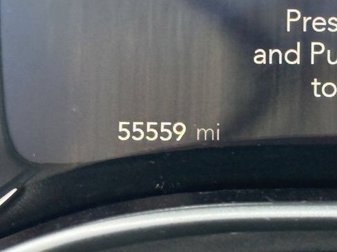 Used 2024 Chrysler Pacifica Limited FWD image 12