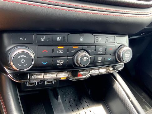 Used 2026 Dodge Durango GT AWD/4WD image 32