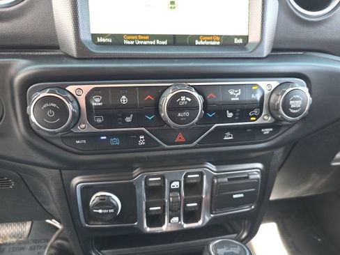 Used 2023 Jeep Wrangler Unlimited Sahara w/ Cold Weather Group AWD/4WD image 28