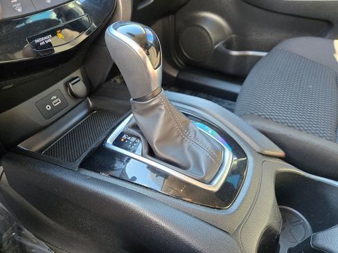 Certified 2021 Nissan Rogue Sport S image 26