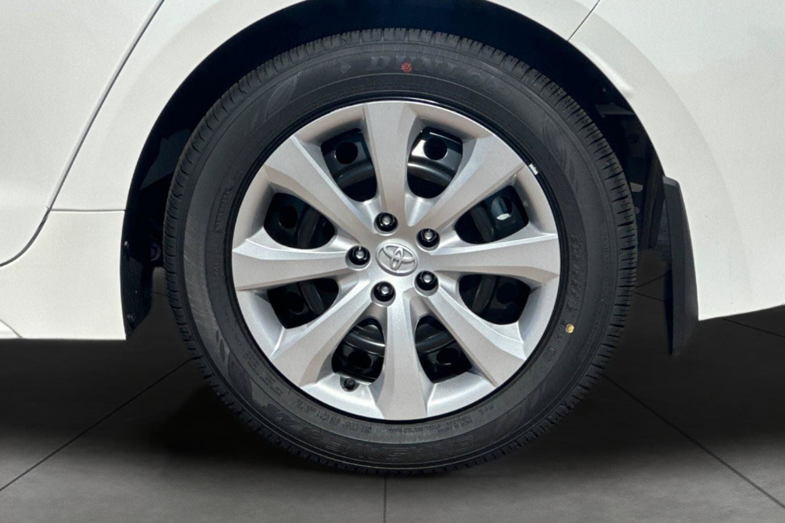 New 2027 Toyota Corolla LE FWD image 31