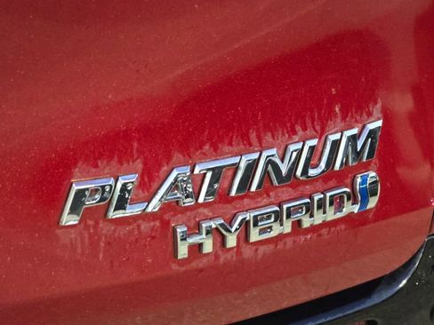 Used 2024 Toyota Sienna Platinum image 14