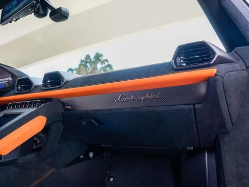 Used 2022 Lamborghini Huracan STO image 79