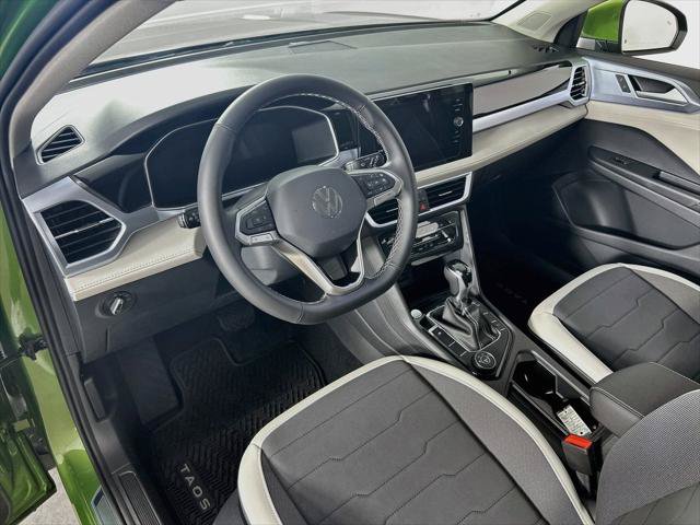 New 2027 Volkswagen Taos SE AWD/4WD image 9