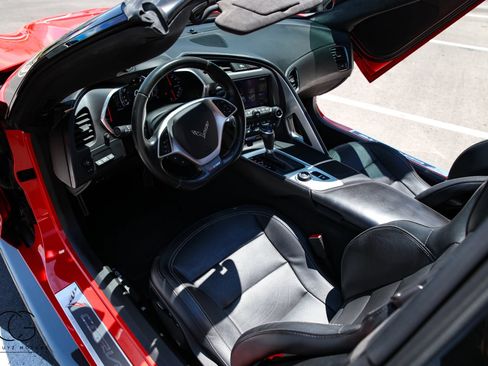 Used 2019 Chevrolet Corvette Z06 RWD image 23