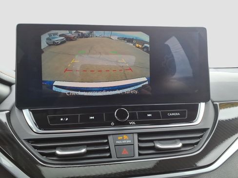 Used 2023 Nissan Altima 2.5 SR w/ SR Premium Package image 19