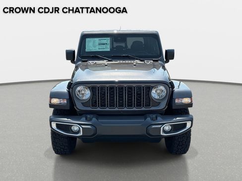 New 2025 Jeep Gladiator Sport image 9