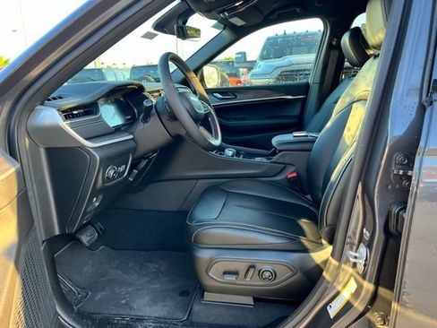 New 2025 Jeep Grand Cherokee Limited w/ MOPAR Finishing Package image 15