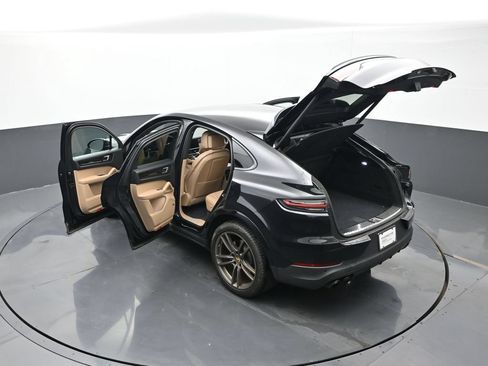 Certified 2021 Porsche Cayenne Coupe AWD/4WD image 28