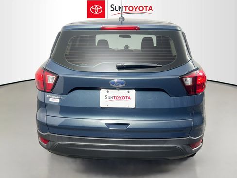 Used 2019 Ford Escape S image 5