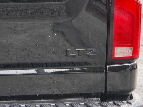 Used 2025 Chevrolet Silverado 2500 LTZ w/ LTZ Plus Package AWD/4WD image 39