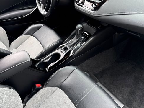 Used 2019 Toyota Corolla XSE image 31