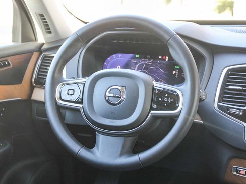 Used 2024 Volvo XC90 T8 Plus w/ Protection Package Premier image 17