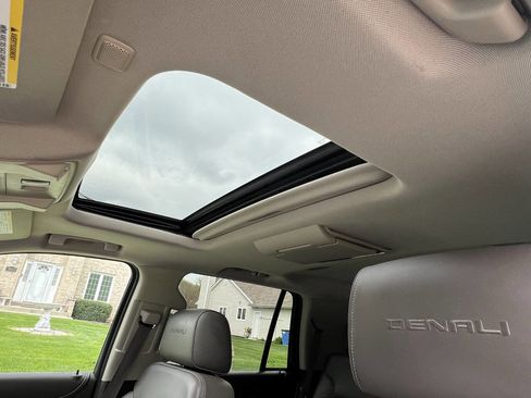 Used 2016 GMC Yukon Denali w/ Open Road Package AWD/4WD image 45