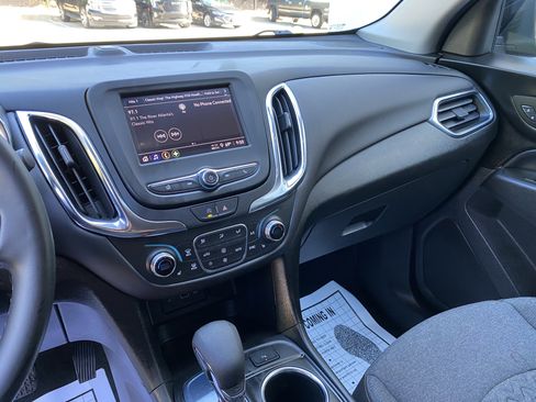 Used 2024 Chevrolet Equinox LT FWD image 23