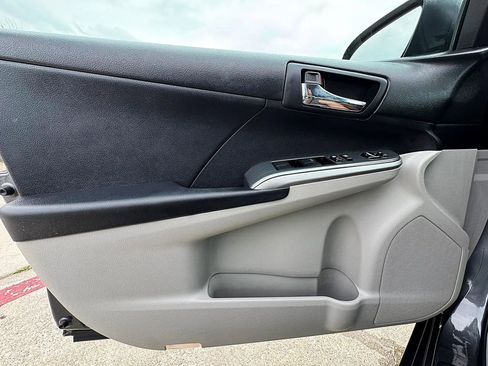 Used 2012 Toyota Camry LE image 33