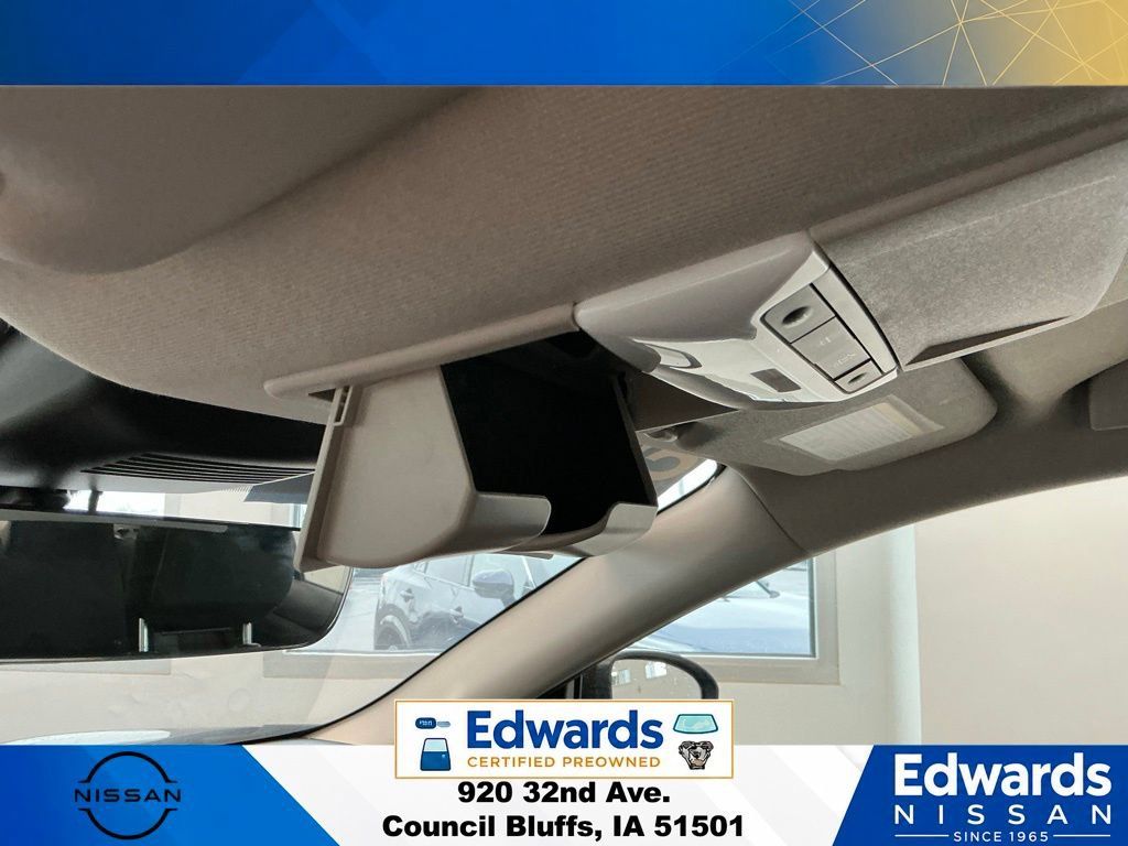 Used 2025 Nissan Sentra S w/ Lighting Package FWD image 27