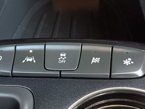 Used 2022 Chevrolet TrailBlazer LT image 22