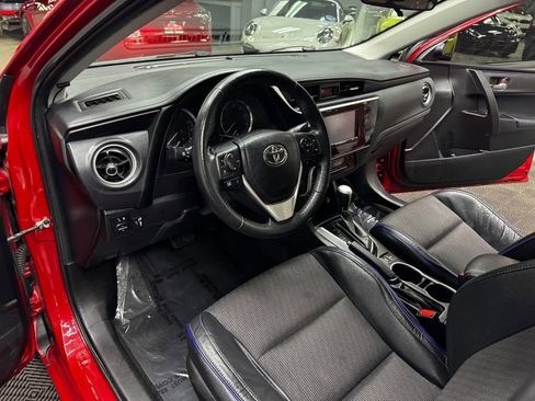 Used 2019 Toyota Corolla SE FWD image 36