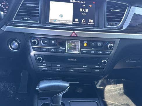 Used 2020 Genesis G80 3.8 RWD image 28