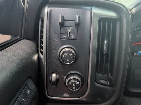 Used 2017 Chevrolet Silverado 1500 LTZ Z71 w/ LTZ Plus Package AWD/4WD image 25