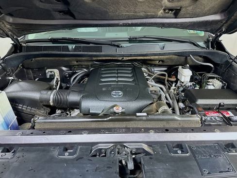 Used 2021 Toyota Tundra Limited w/ Limited Premium Package image 31