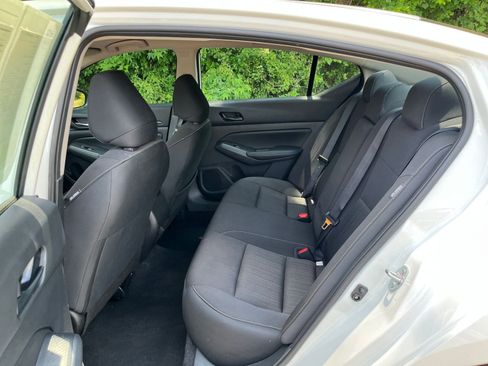Used 2025 Nissan Altima 2.5 SV FWD image 25