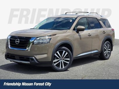 Used 2024 Nissan Pathfinder Platinum w/ Cargo Package