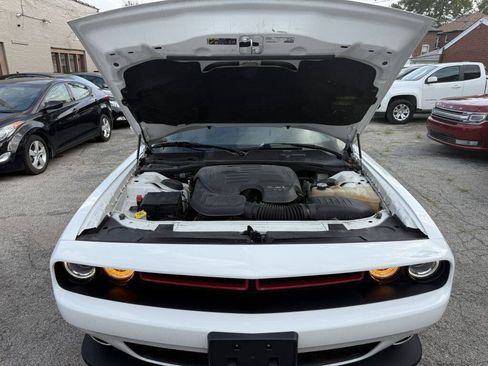 Used 2019 Dodge Challenger GT w/ Blacktop Package RWD image 9