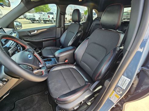 Used 2025 Ford Escape ST-Line w/ Equipment Group 301A image 16