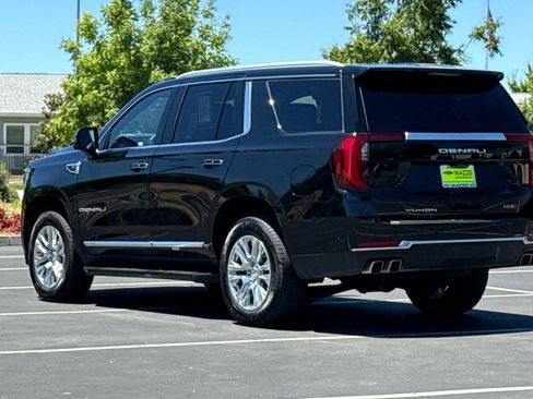 Used 2025 GMC Yukon Denali AWD/4WD image 3