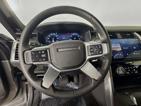 Used 2025 Land Rover Discovery S AWD/4WD image 12