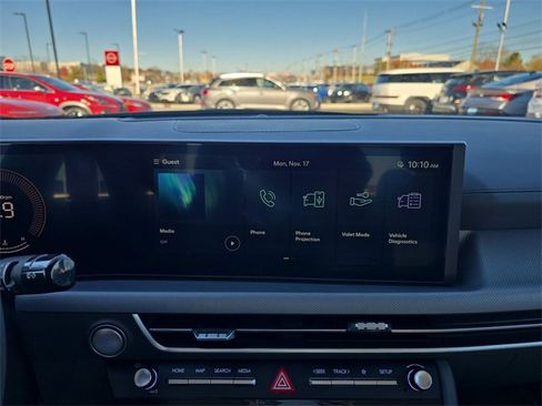 Certified 2025 Hyundai Sonata SE image 16