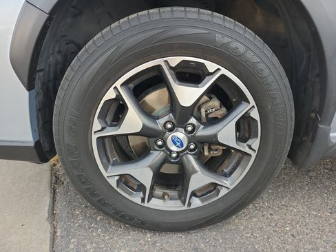 Used 2018 Subaru Crosstrek 2.0i Premium w/ Popular Package #2 AWD/4WD image 9