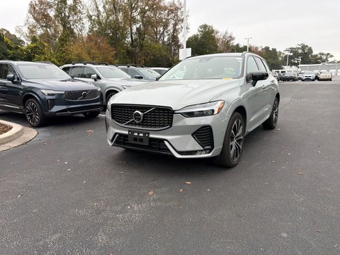Certified 2025 Volvo XC60 B5 Plus image 49