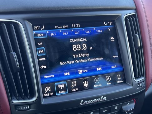 Used 2020 Maserati Levante S GranSport image 23