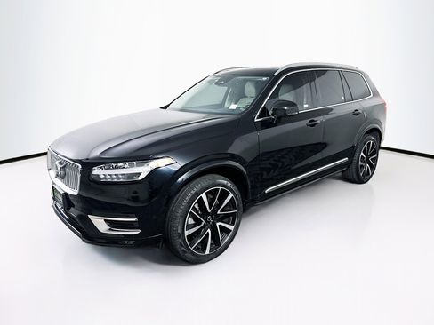 Used 2024 Volvo XC90 B6 Plus AWD/4WD image 3