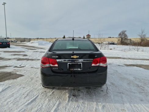 Used 2016 Chevrolet Cruze LT w/ Technology Package image 6