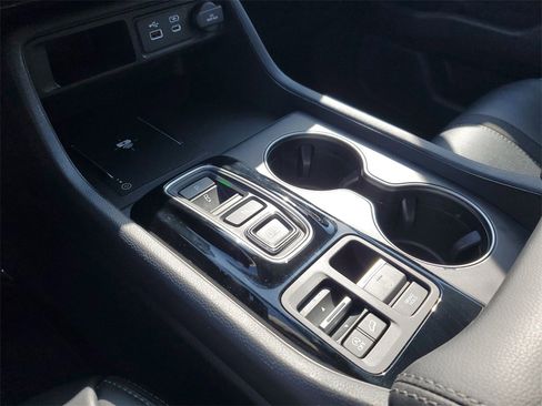 Used 2025 Honda Pilot EX-L image 31