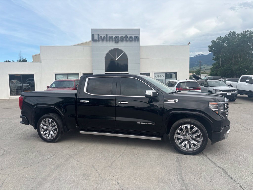Used 2023 GMC Sierra 1500 Denali w/ Denali Reserve Package AWD/4WD image 1
