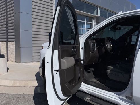 Used 2022 Chevrolet Silverado 2500 LTZ w/ LTZ Plus Package image 4