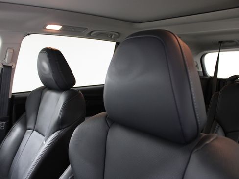 Used 2024 Subaru Ascent Touring AWD/4WD image 5